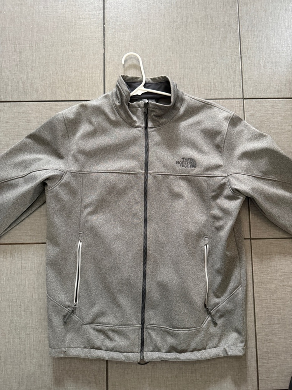 The North Face Men’s Gray Lightweight Full-Zip Shirt Jacket